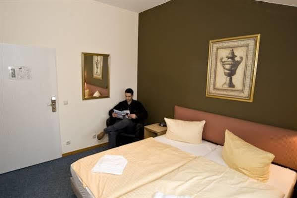 Schroeders Stadtwaldhotel Trier Ngoại thất bức ảnh
